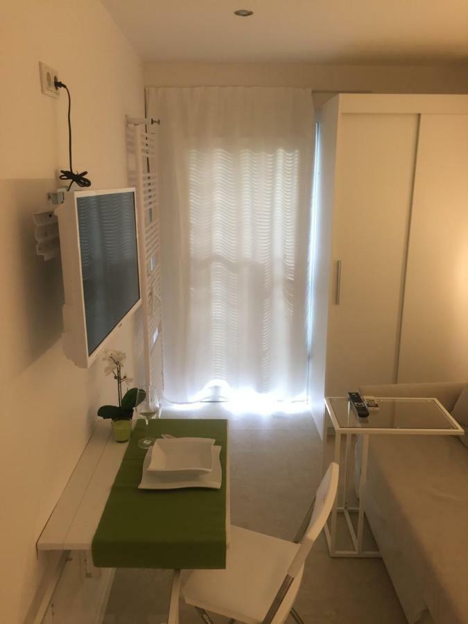 Privatzeit The Green Mile Leverkusen Extérieur photo